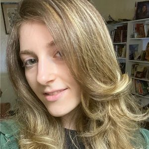 Meet your Posher, Rena